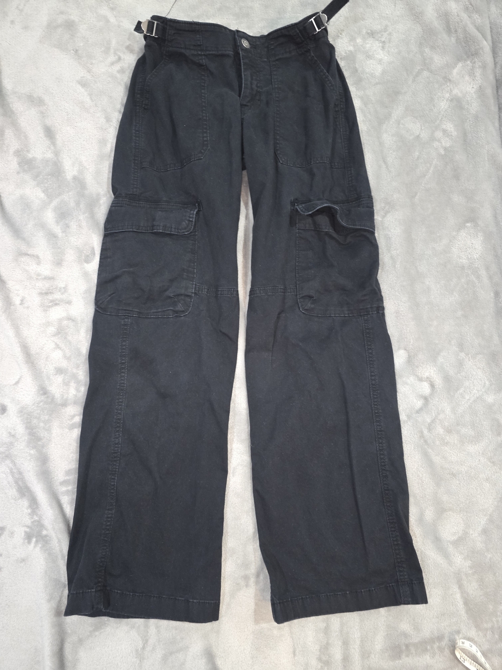 Hollister Black Cargo Pants with Adjustable Side Tabs-00R